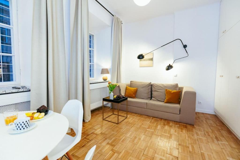 Charming Apartment Next To The Old Town! Varsovia Exterior foto